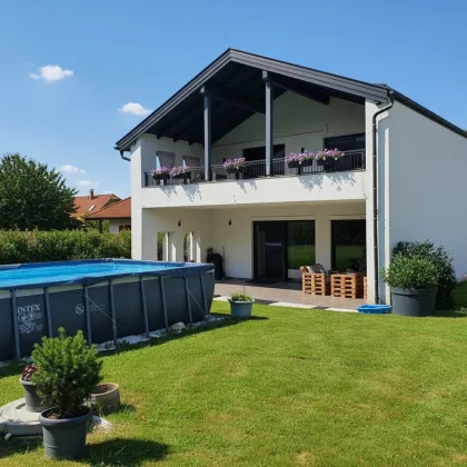 Modernes Einfamilienhaus in Winzendorf mit sehr großer Garage, 2 Terrassen und Loggia - Bild 2