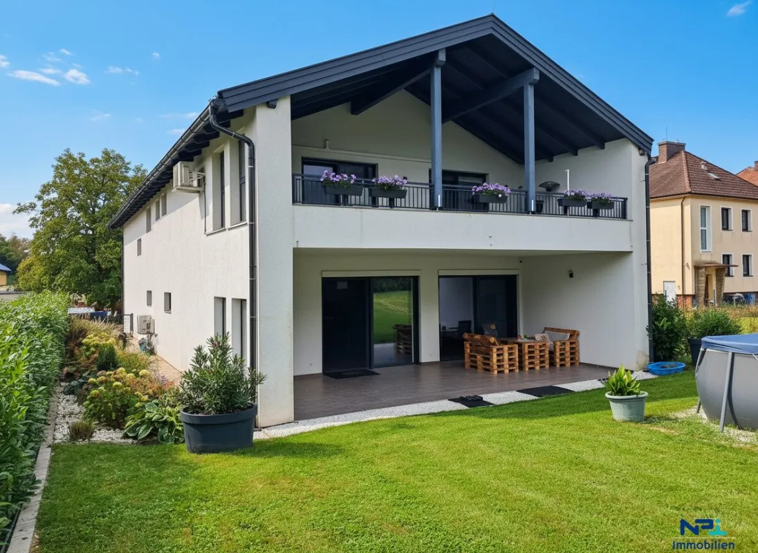 Modernes Einfamilienhaus in Winzendorf mit sehr großer Garage, 2 Terrassen und Loggia - Bild 1