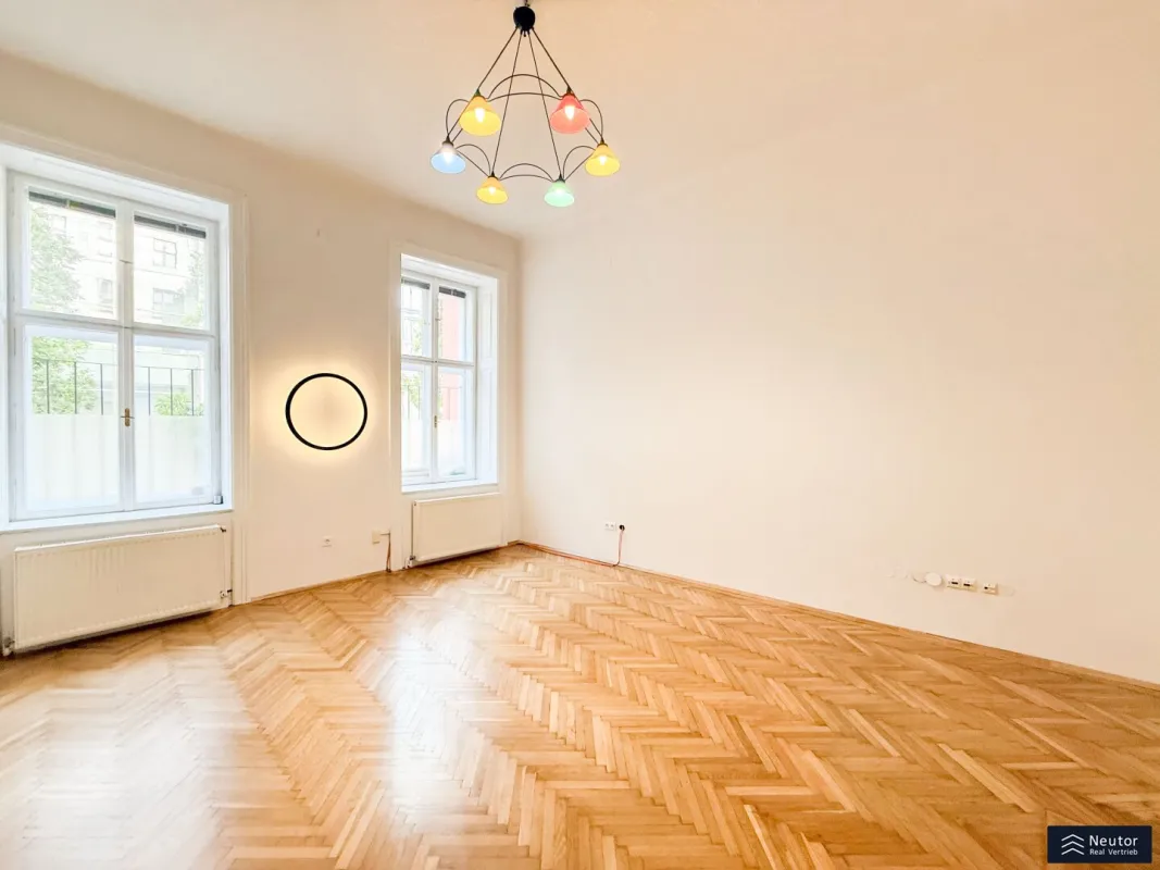 BÜROFLÄCHE - EXQUISITES ALTBAUJUWEL - 2,5-ZIMMER - LICHTDURCHFLUTET - IM HERZEN DES 9. WIENER GEMEINDEBEZIRKS - Bild 1