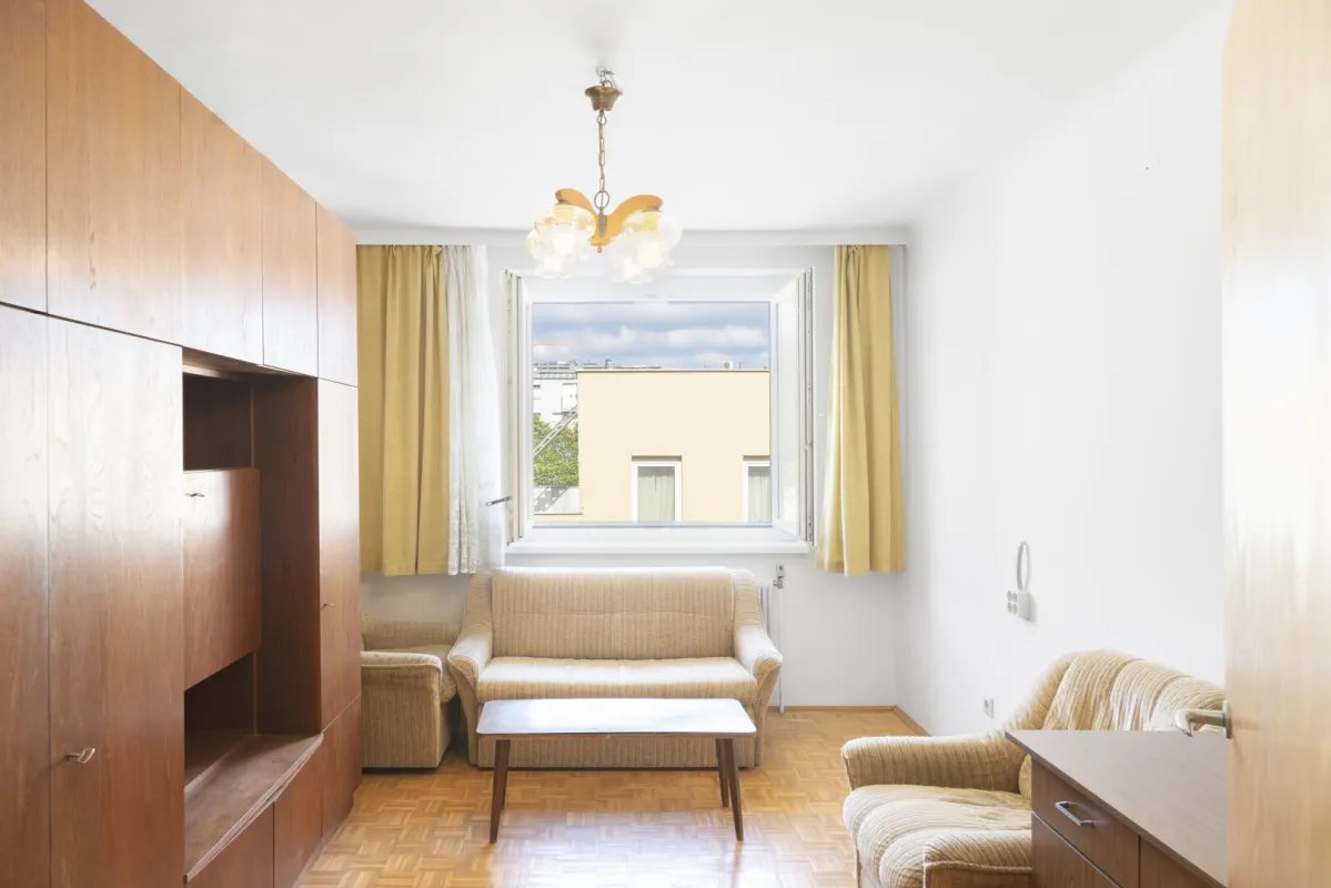Helle 2-Zimmer-Wohnung mit Potenzial in ruhiger Lage - Bild 1