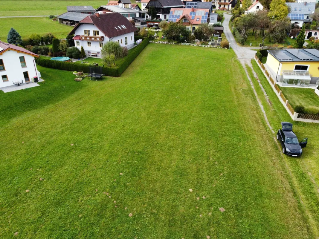 Traumhaftes Baugrundstück in Seckau – 135€ pro m² für Ihr Eigenheim - Privatstraße - Bild 1