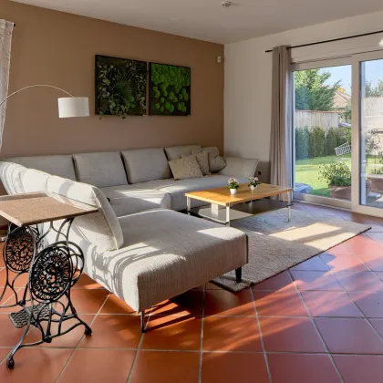 Ihr Traum-Bungalow in Wolkersdorf: Gepflegte 3 - 4 Zimmer-Oase mit Terrasse, Garage und großem Garten! - Bild 3