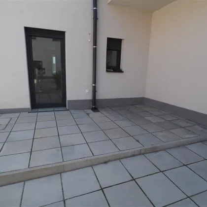 MODERNE WOHNUNG IM EG MIT TERRASSE - Bild 3
