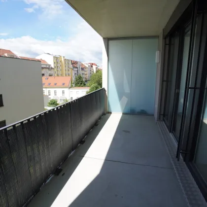 Helle Neubauwohnung mit Balkon im beliebten Bezirk Lend - Bild 2