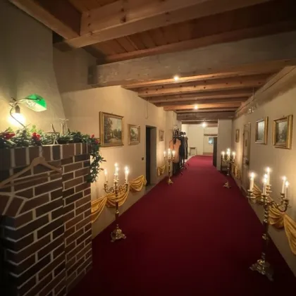 Schlossherr gesucht! Zauberhaftes Schloss in Oberösterreich sucht neuen Eigentümer - Pferdehaltung möglich, ruhige Einzellage! - Bild 2