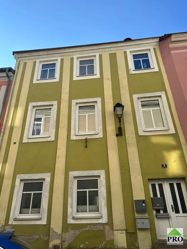 Anleger - Investoren Objekt! Mehrfamilienhaus mit 3 Wohnungen mitten in der Bezirksstadt Waidhofen an der Thaya! - Bild 1