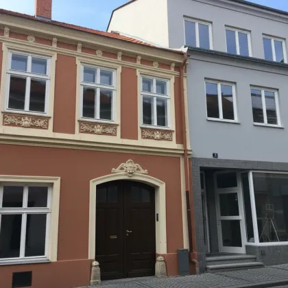 2 Stadthäuser- 4 Wohnungen & 2 Geschäftslokale! Zinshausprojekt in Waidhofen an der Thaya (Waldviertel) super Förderungsmöglichkeit oder einfach zum Sanieren! - Bild 3