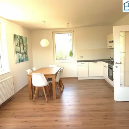 Sonnige NEUWERTIGE 5 Zimmer im Ortskern. - Bild 3