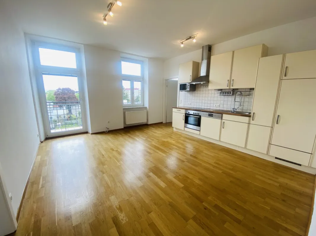 Sonnige 4-Zimmer Wohnung + Südbalkon..beste Wohnlage! - Bild 1