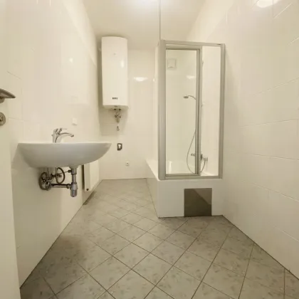 Sonnige 4-Zimmer Wohnung + Südbalkon..beste Wohnlage! - Bild 2