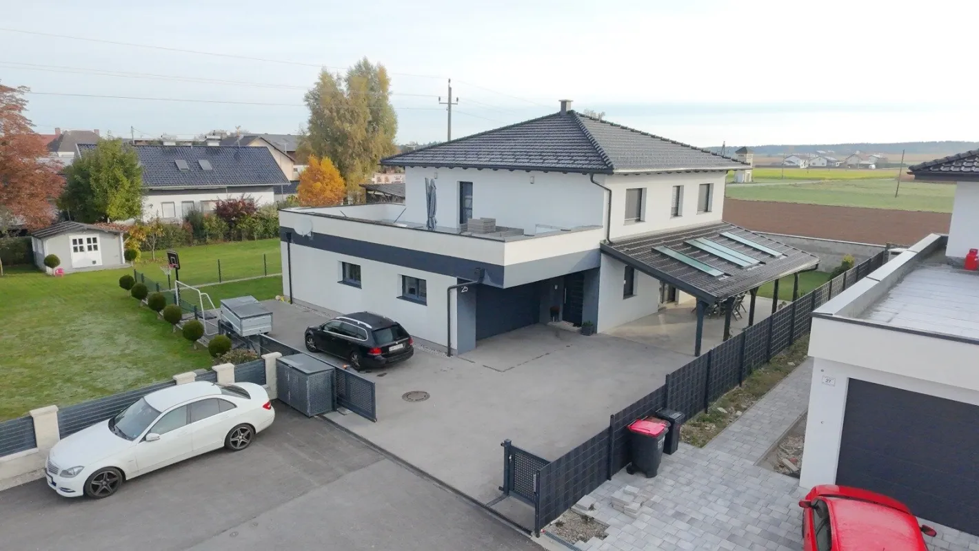 Traumhaftes Einfamilienhaus in Neukirchen 🧱🏡 - Bild 1