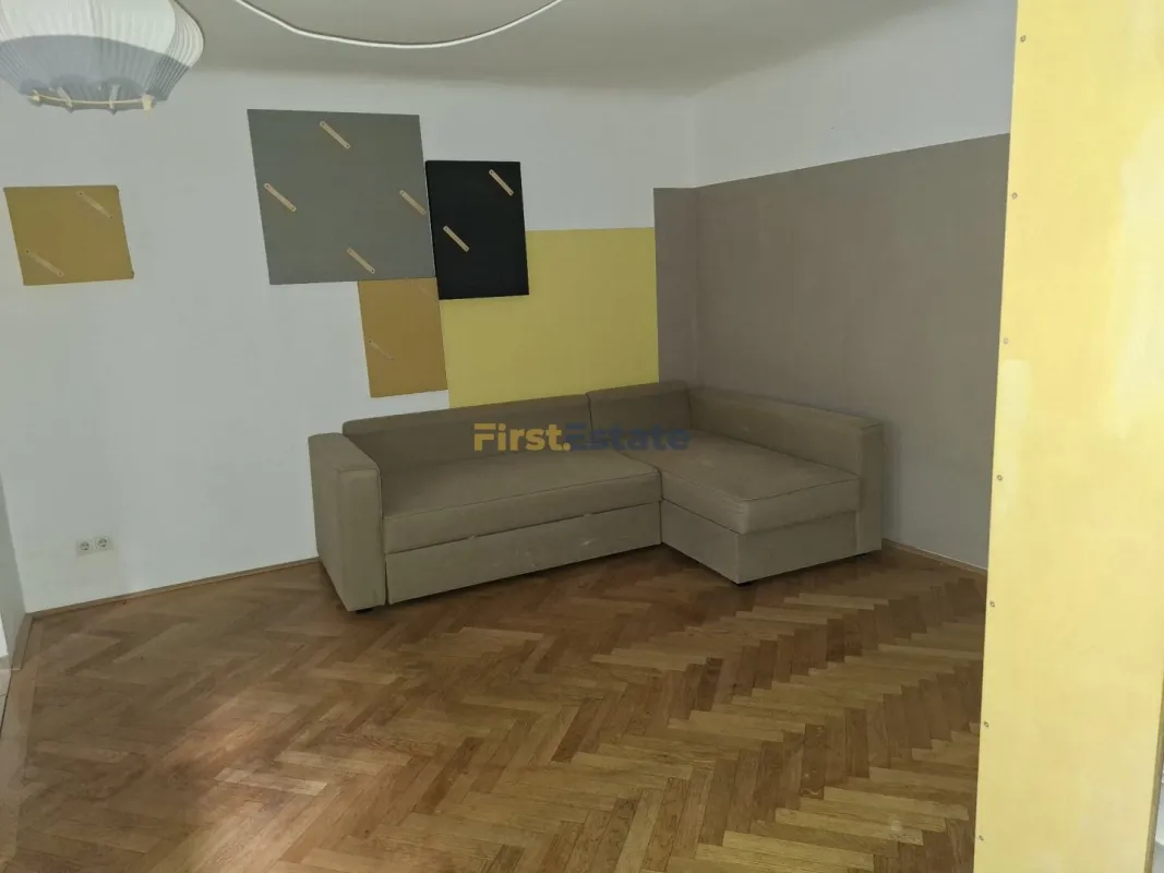 Repräsentatives Büro oder Ordination in denkmalgeschütztem Haus – in 1070 Wien - Bild 1