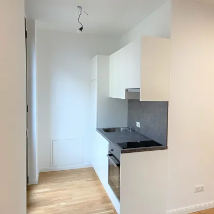 PALAIS SONNENSTEIN - SCHÖNE 2-ZIMMER WOHNUNG im 3. OG - Bild 3