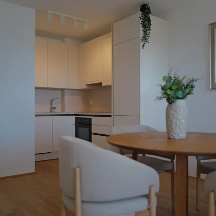 HELLE 3 ZIMMER WOHNUNG MIT KÜCHE + TERRASSE + SCHÖNER WEITBLICK - Bild 3