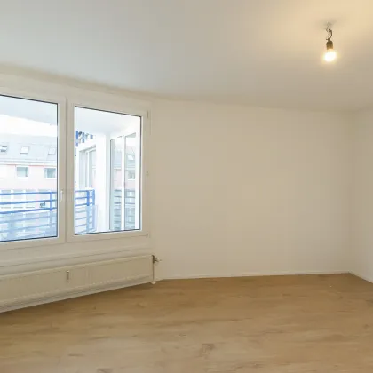 Teilrenovierte 3 Zimmer Wohnung | Großzügige Loggia, hohe Stockwerkslage, smarte Aufteilung - Bild 3