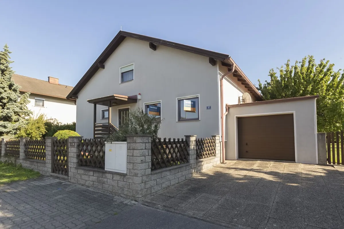 Wasserstraße - renovierungsbedürftiges Einfamilienhaus mit Garage - Bild 1
