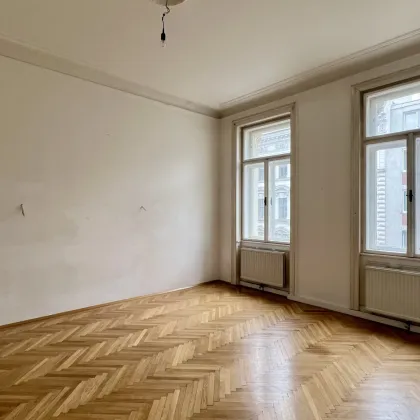 # SQ - CHARMANTE ALTBAUWOHNUNG IN EINEM GEPFLEGTEN ALTBAU -1080 WIEN - Bild 3