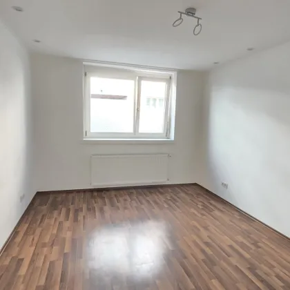 Schöne 4 Zi. Wohnung Erdgeschoß - Bild 3