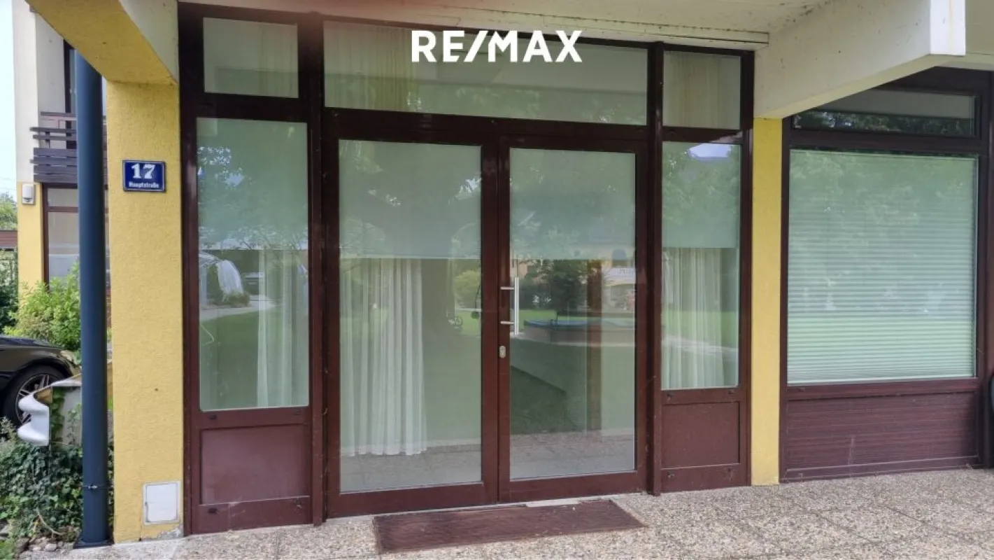 Sanierungsbedürftige Praxis/Büro Räumlichkeiten in Seewalchen am Attersee zu kaufen - Bild 1