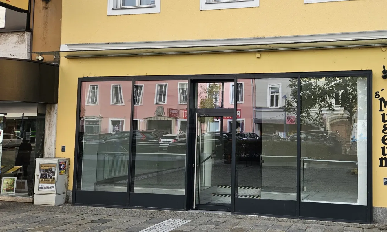 Top Geschäftsfläche / Praxis in bester Lage im Zentrum von Wels – langfristig zu mieten - Bild 1