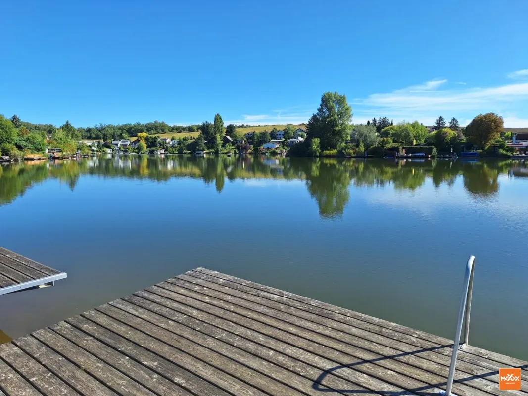 Ihr Rückzugsort am Wasser – Seehaus mit direktem Seezugang - Bild 1