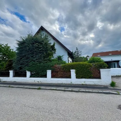 Charmantes Einfamilienhaus mit Nebengebäude am Stadtrand mit großem Garten in ruhiger Lage - Bild 2