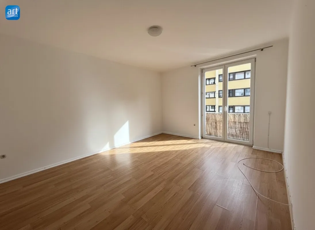 Sonnige 2 Zimmer Wohnung nähe Salzachkai! - Bild 1