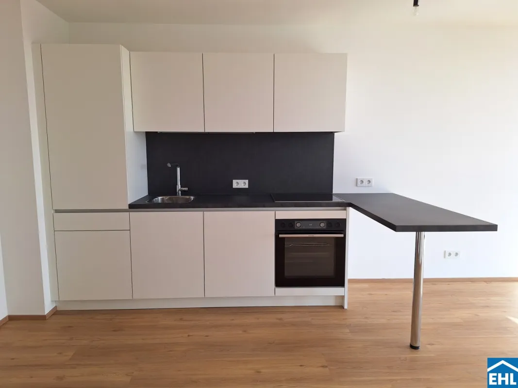 Lichtdurchflutete 2 Zimmer Wohnung mit perfekter Anbindung - Bild 1