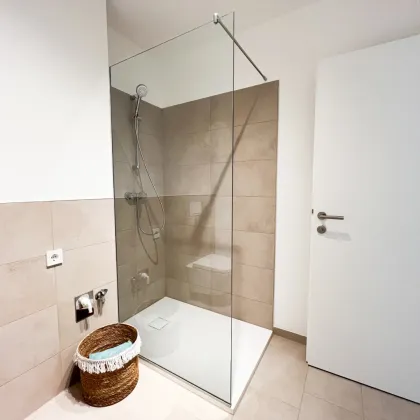 Lichtdurchflutete 2 Zimmer Wohnung mit perfekter Anbindung - Bild 2