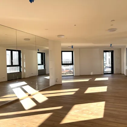 Perfekt für WG`s – 3 getrennte Zimmer und großzügige Loggia - Bild 2