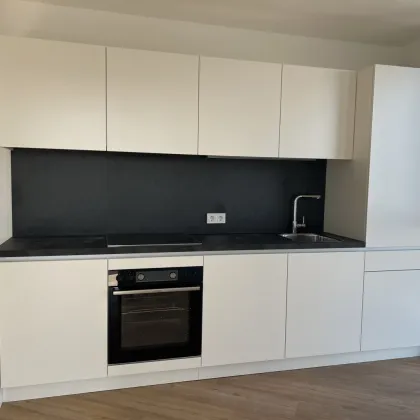 Perfekt für WG`s – 3 getrennte Zimmer und großzügige Loggia - Bild 2