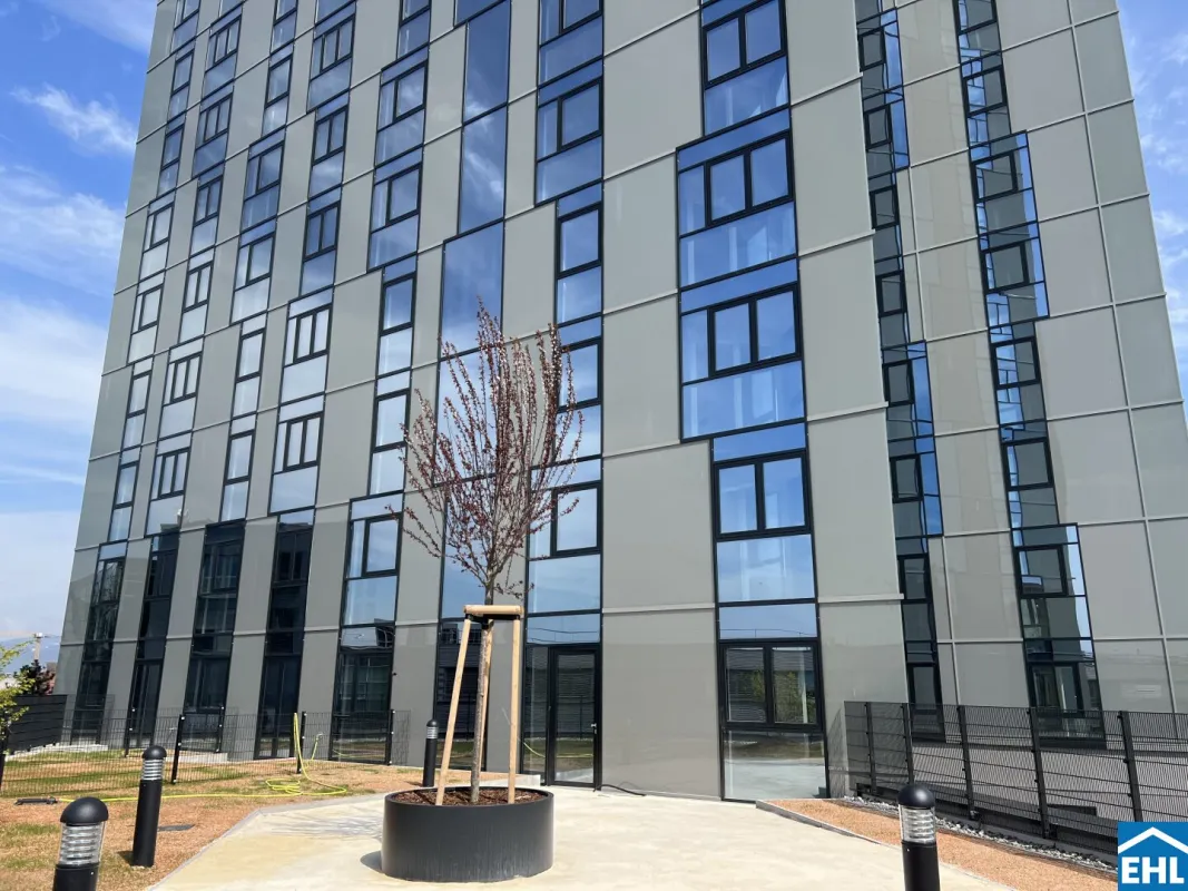 Perfekt für WG`s – 3 getrennte Zimmer und großzügige Loggia - Bild 1