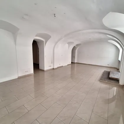 360° TOUR / Multifunktional nutzbares Geschäftslokal/Büro in sehr guter Lage des 7. Bezirks - Bild 2