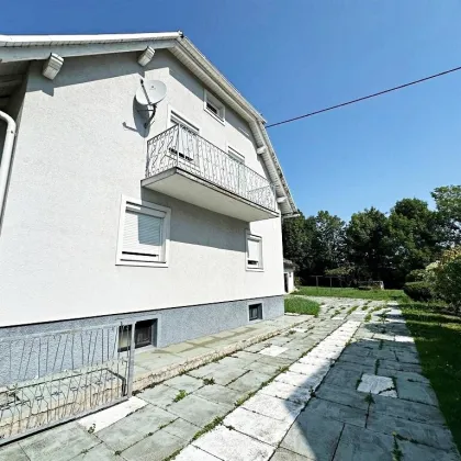 PREISGESENKT - GRÜN. GROSSZÜGIG. VIELSEITIG. Einfamilienhaus mit Potential, 5 Zimmer, Wohnküche, 1139 m2 Grundstück, Nebengebäude - Bild 2