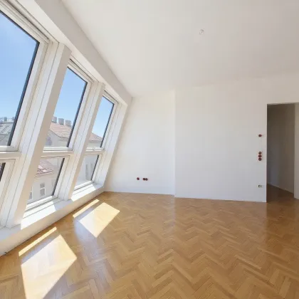 Hochwertig Revitalisierter Altbau mit Stil im 16. Bezirk – Garten & DG-Wohnungen // Großzügige Freiflächen - Bild 2