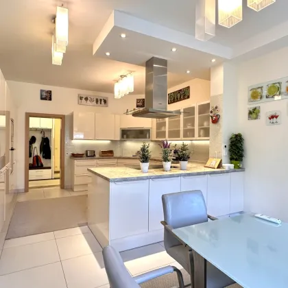 Elegante Familienresidenz mit 465 m² Wohnfläche und Swimmingpool im 21. Bezirk - Bild 3