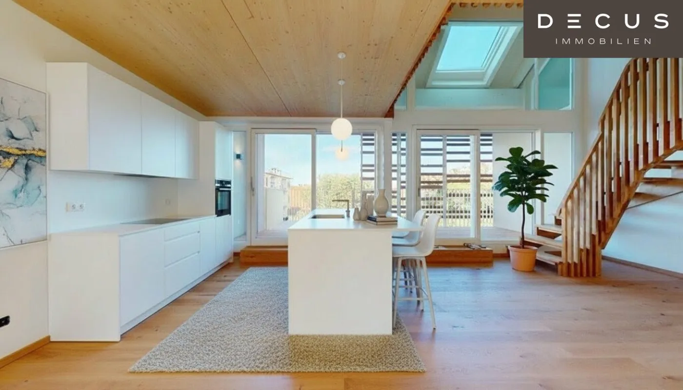 | EXKLUSIVE & LICHTDURCHFLUTETE DACHGESCHOSS - MAISONETTE - WOHNUNG MIT BLICK AUF DEN SCHLOSSBERG | PRIVATER LIFTZUGANG | 2 TERRASSEN | TOP LAGE - Bild 1