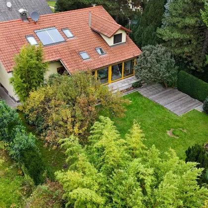 Privatsphäre pur: Einfamilienhaus in uneinsehbarer Lage mit schönem Garten - Bild 3