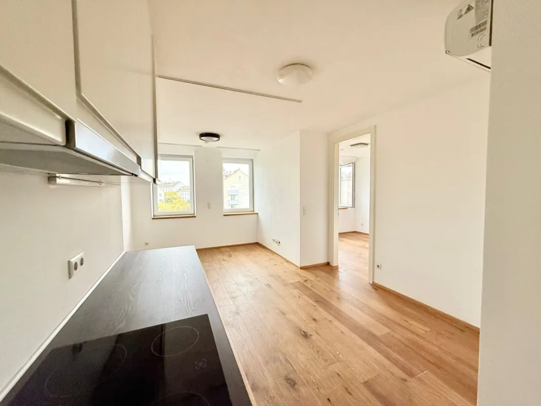 Leipziger Straße Dachgeschosswohnung nähe U-Bahnlinie Jägerstraße! - Bild 1