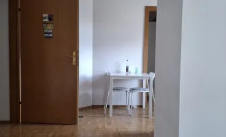 Charmante Dachgeschoßwohnung in Zentrumsnähe