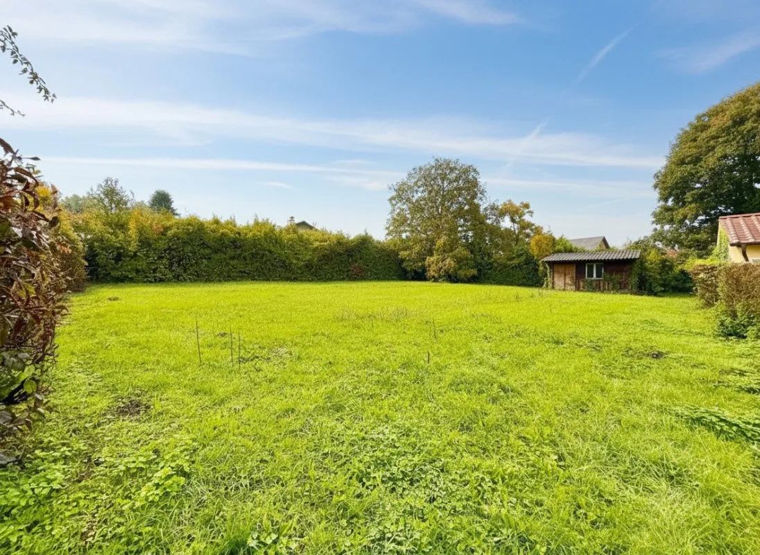 LÄNDLICHE IDYLLE in Großrußbach - ca. 861m² - Baugrundstück - Wasser und Kanal vorhanden - Rechteckiges Grundstück mit Zufahrt - Sehr Privat - in wenigen Minuten in Wien - Bild 1
