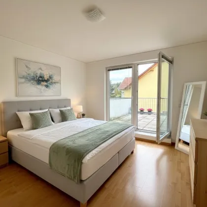 S O N N E N H I T - 2 Zimmer - ca. 58m² gew. NFL - Terrasse - Balkon - 1. Stock - Garage - Bild 3