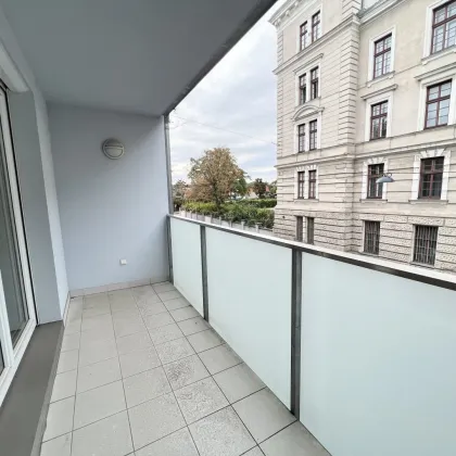 Sonnige 2-Zimmer Wohnung,  mit Loggia! - Bild 2