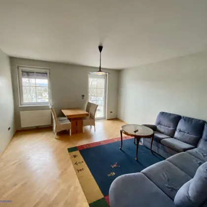 SCHULTZ IMMOBILIEN - Nette 3-Zimmer Wohnung mit Balkon zu mieten! - Bild 2