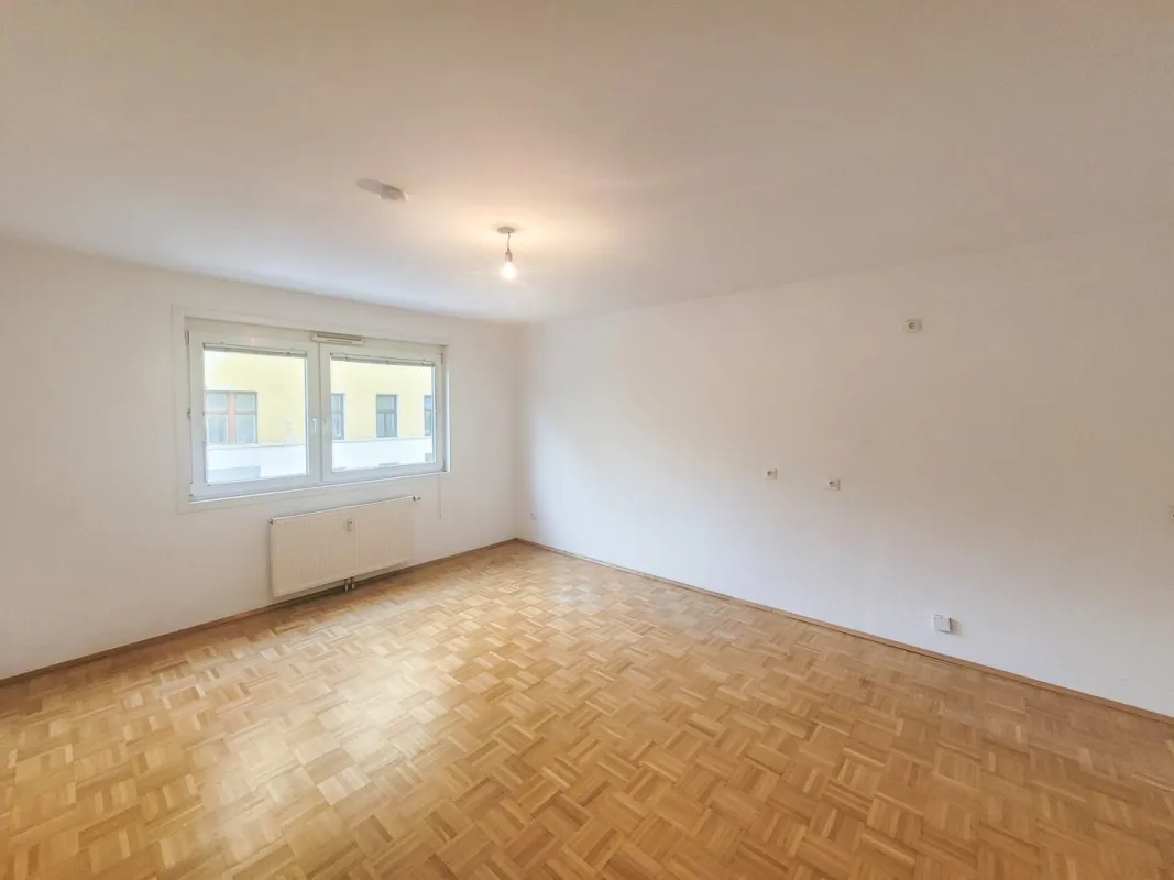 PROVISIONSFREI VOM EIGENTÜMER! GOSSARTIGE 3-ZIMMER WOHNUNG MIT LOGGIA NÄHE TROSTSTRASSE! - Bild 1