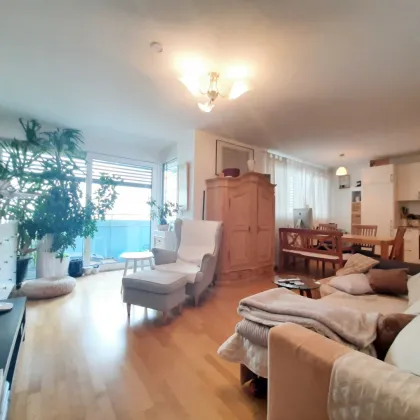Moderne 3-Zimmer-Wohnung mit Balkon und Garagenstellplatz - Bild 2