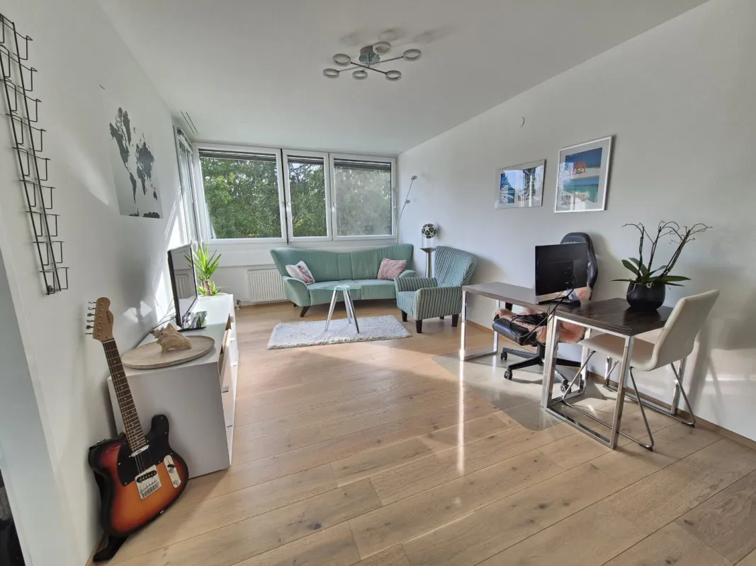 Maxglaner Schmuckstück - 2-Zimmer Wohnung mit Loggia - Bild 1