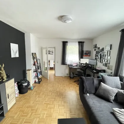 Preishit! Großzügige 2-Zimmer Wohnung mit Balkon und Carport, nahe Burgruine Krems! - Bild 3