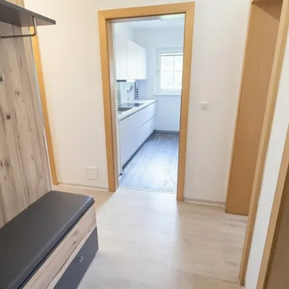 Traumhafte Dachgeschoßwohnung in Wimpassing: mit Loggia & Auto-Stellplatz - Bild 3