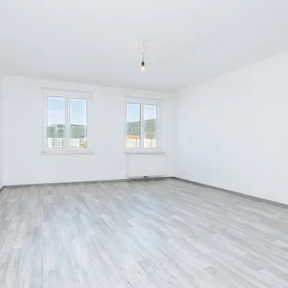 PROVISIONSFREI I ELEGANTE DUSCHE I EXKLUSIVE EINBAUKÜCHE I NÄHE ZUM BAHNHOF I RENOVIERT I TIERFREUNDLICH I ZEITGEMÄSS WOHNEN I OPTIMALE RAUMAUFTEILUNG I PROJEKT WOHNEN I - Bild 2